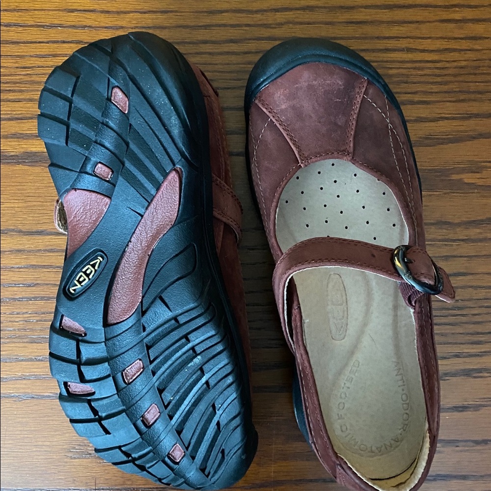 Keens Size 6